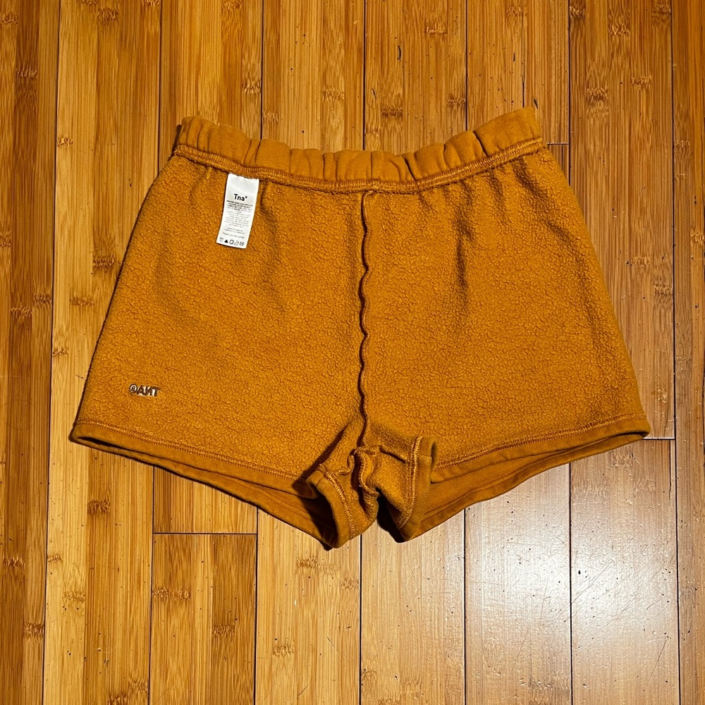 Aritzia TNA Cozy Fleece Perfect Fit Shorts Size M - Picture 8 of 14